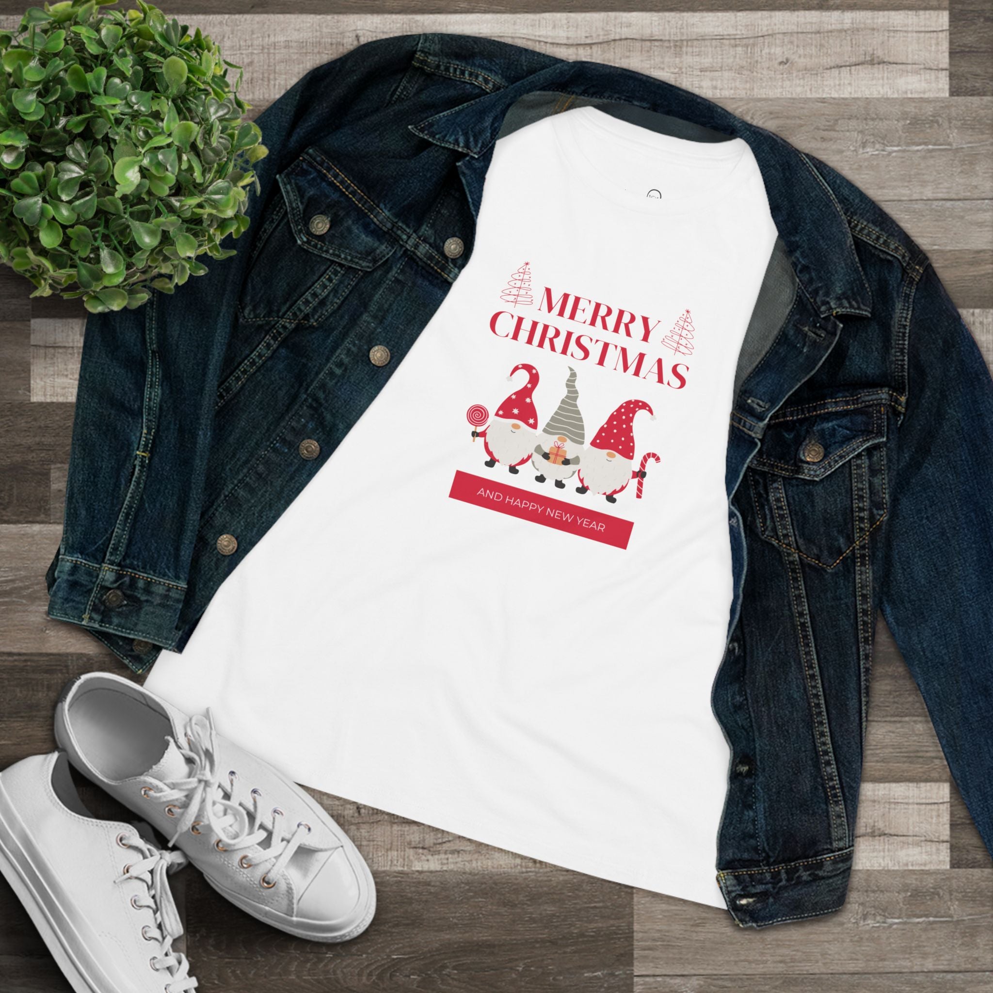 Women&#39;s Regular Fit Cotton Tee D.2 Christmas Gnome Trio